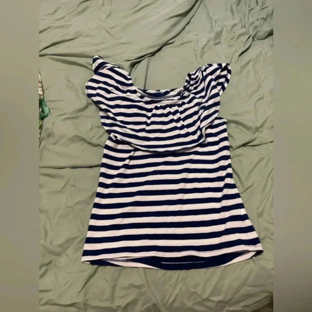 girls blue/white striped top, off shoulder, Old Navy, fitted size large (10)